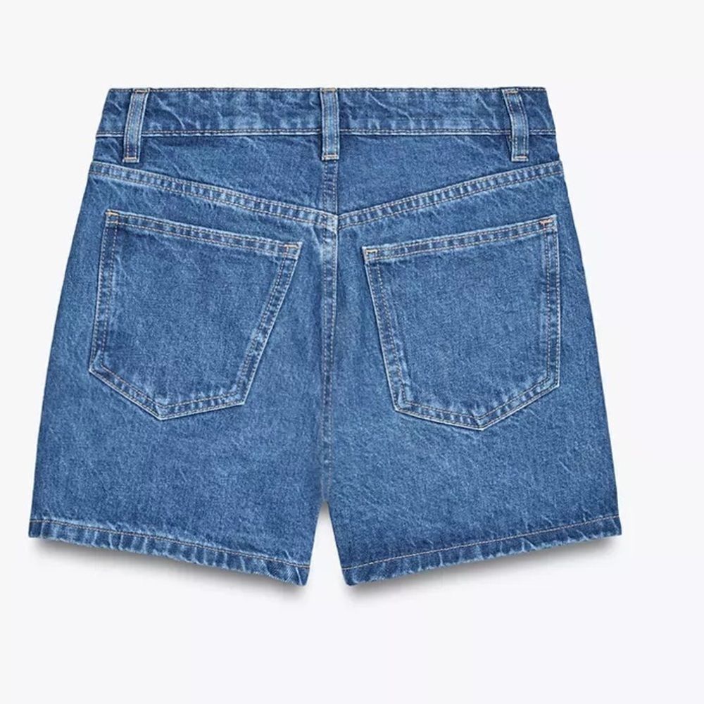 ZARA HIGH-RISE CROSS WAIST MOM FIT TRF DENIM SHORTS - Picture 8 of 9